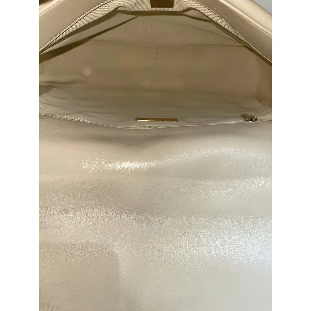 Chanel Beige Quilted Leather Flap Bag with Chain Strap - Picture 4 of 6